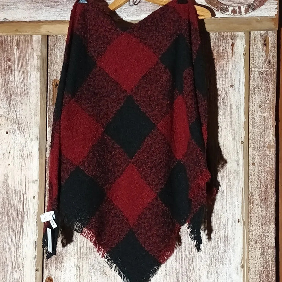 Sonoma triangle fringe buffalo houndstooth checkered muted red black scarf nwt - Picture 3 of 4